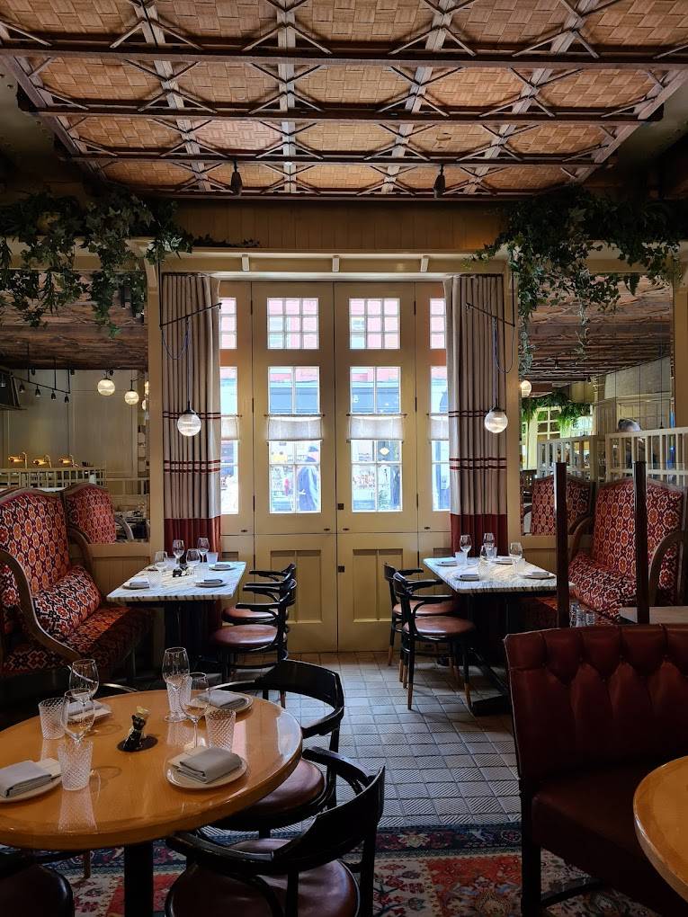 Chiltern Firehouse is an Andre Balazs luxury hotel and restaurant in Marylebone, London. The 5 star hotel features 26 suites and an award winning restaurant. Book Today with Crofton & Park.
