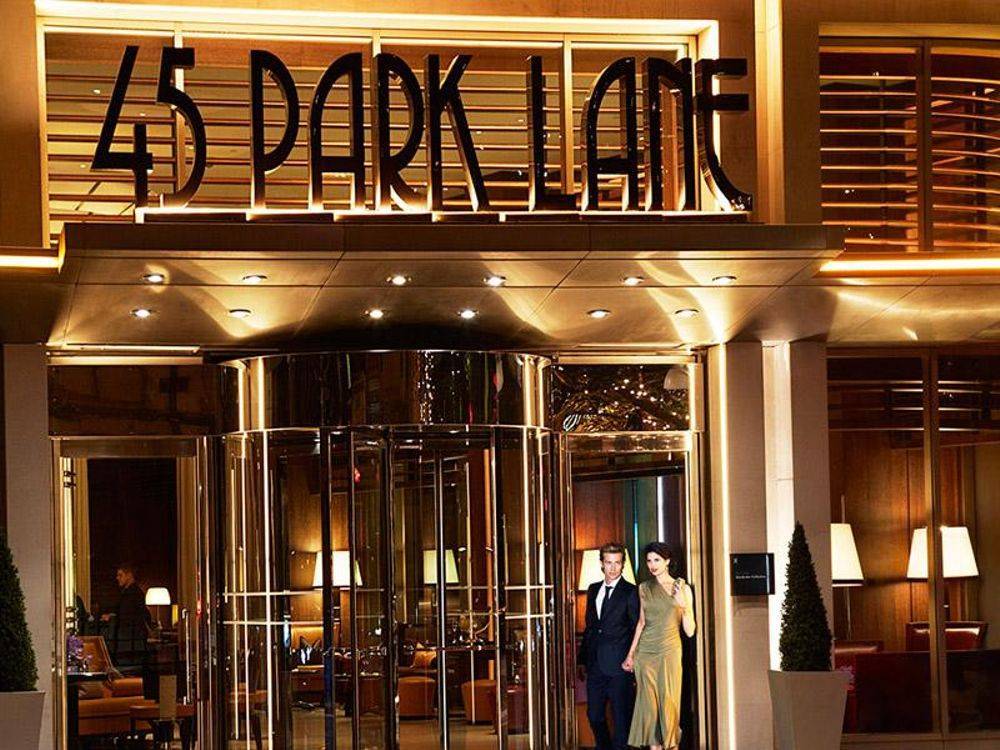 45 Park Lane offers an unprecedented approach to service. During your stay, your very own host will be on hand as your butler, concierge, bath preparer and personal font of useful knowledge.