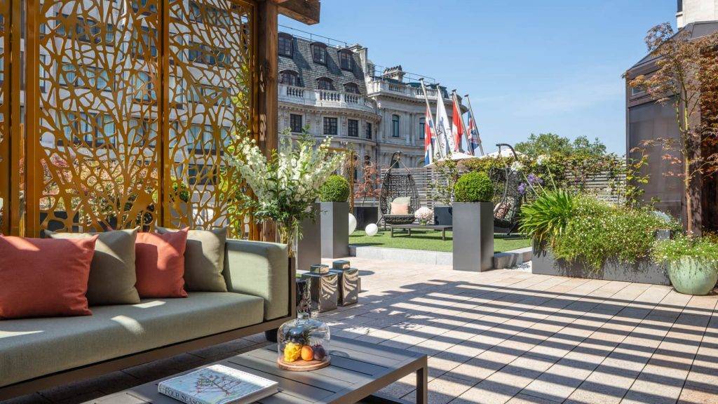 Four Seasons Hotel London at Park Lane, the luxury London Hotel that marks the heart – and the start – of the Four Seasons story.