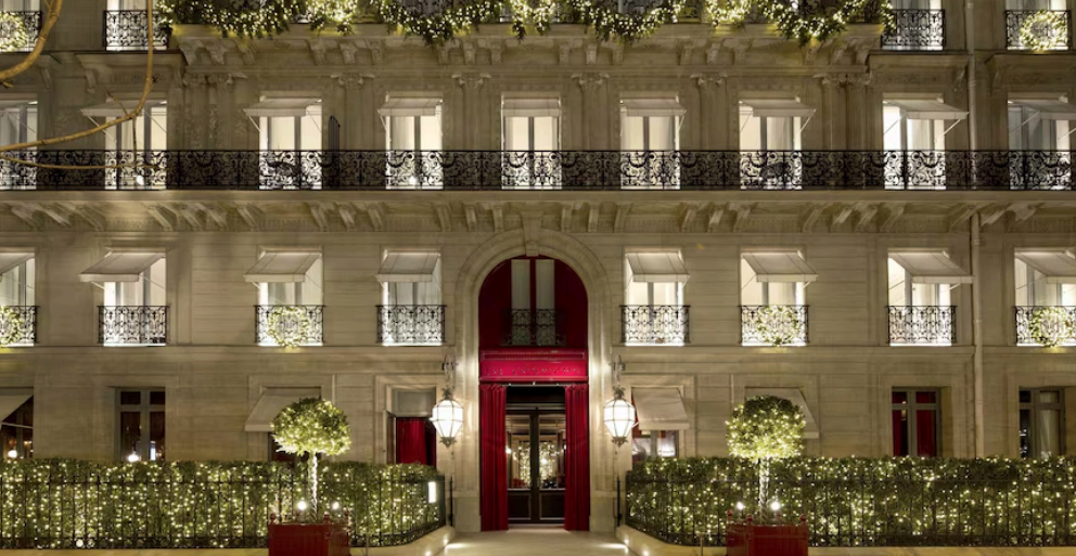 Le Golf National Albatros course, Paris International Golf Club Jack Nicklaus, bespoke Louboutin atelier Paris, La Réserve Palace Hotel Eiffel Tower view, French Open Roland-Garros final, Moulin Rouge Paris VIP experience, luxury golf Paris, couture fashion Paris, exclusive Parisian getaway